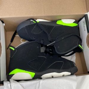 Size 7c Toddler Retro Jordan 6 in great condition